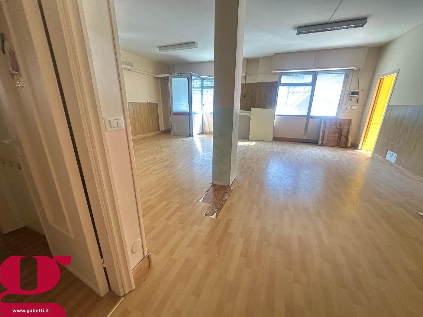 Magazzino in vendita a Imperia