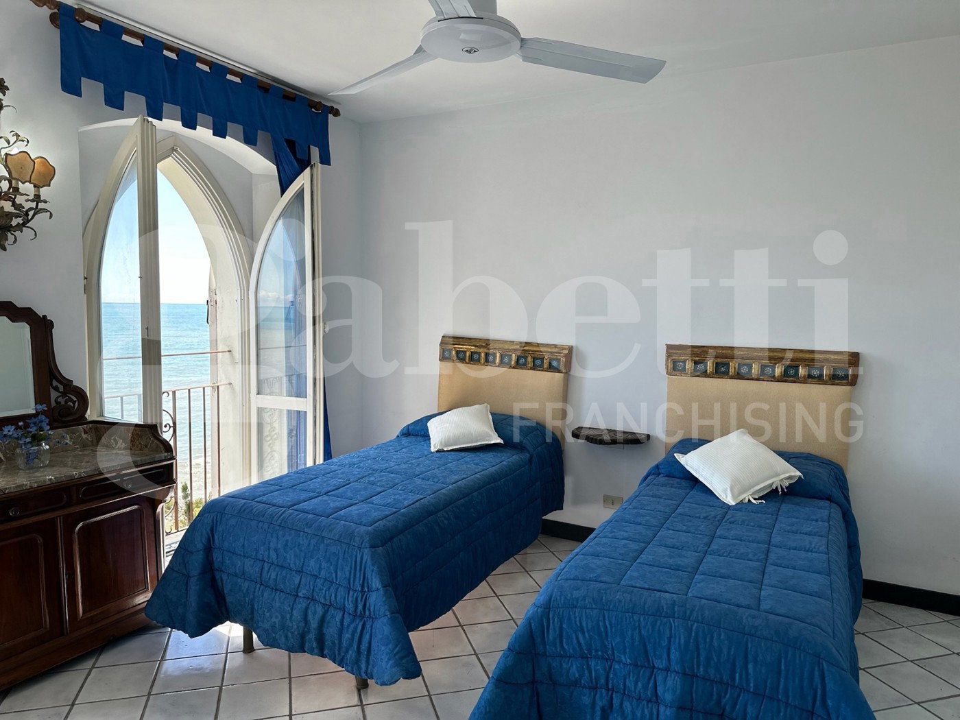 Attico vista mare a Imperia