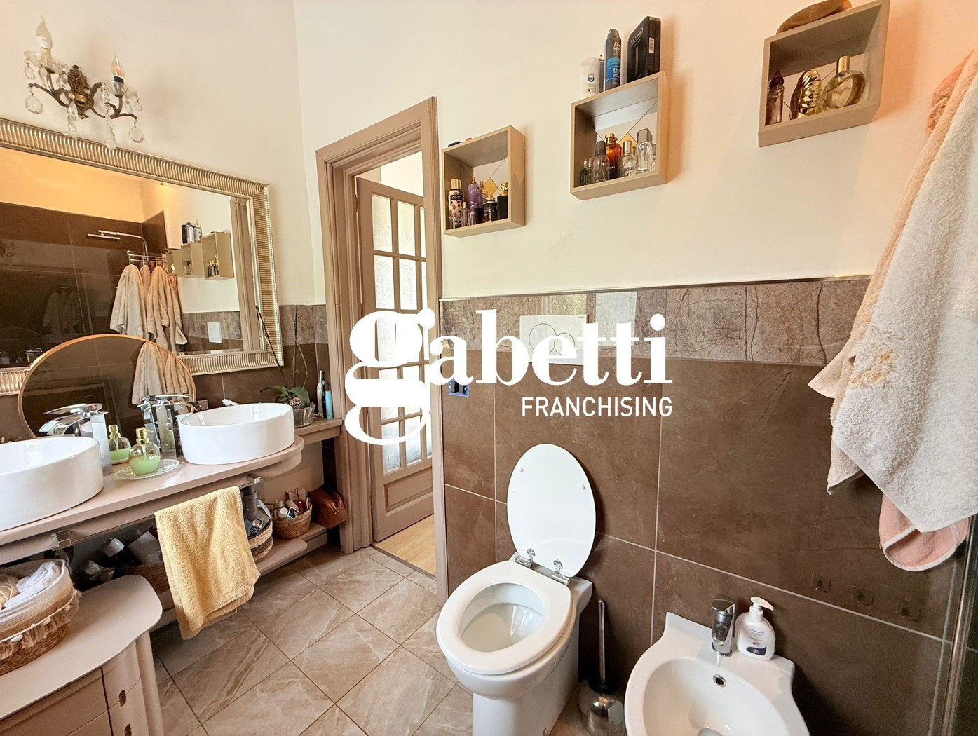 Villa con giardino a Imperia