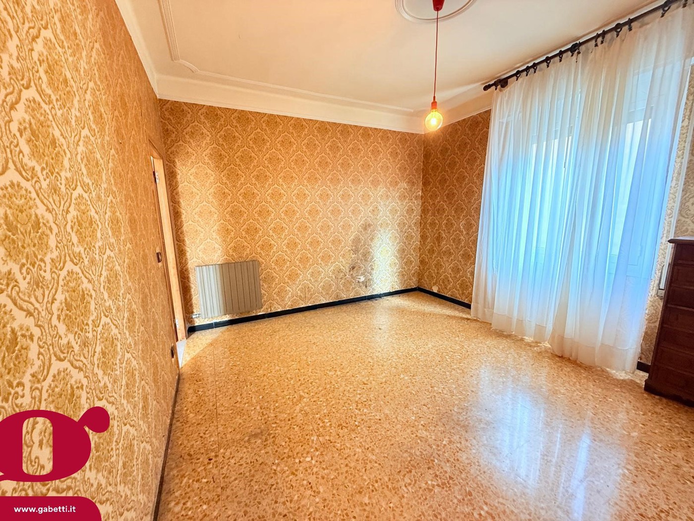 Quadrilocale da ristrutturare a Imperia