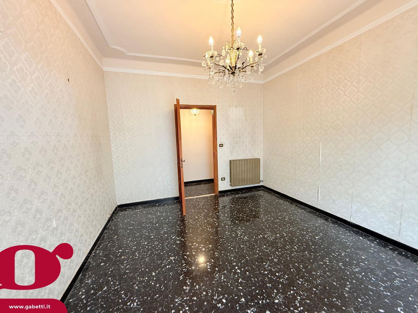 Quadrilocale da ristrutturare a Imperia