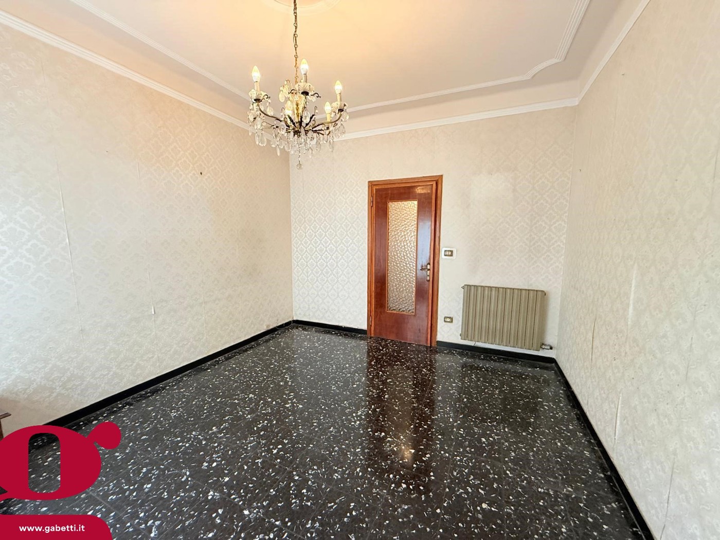 Quadrilocale da ristrutturare a Imperia