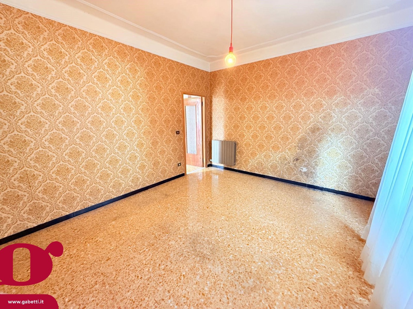 Quadrilocale da ristrutturare a Imperia