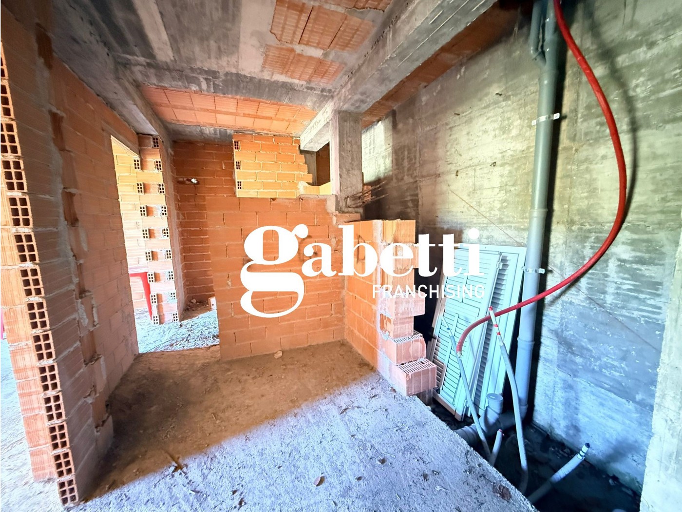 Villa con giardino a San Bartolomeo al Mare