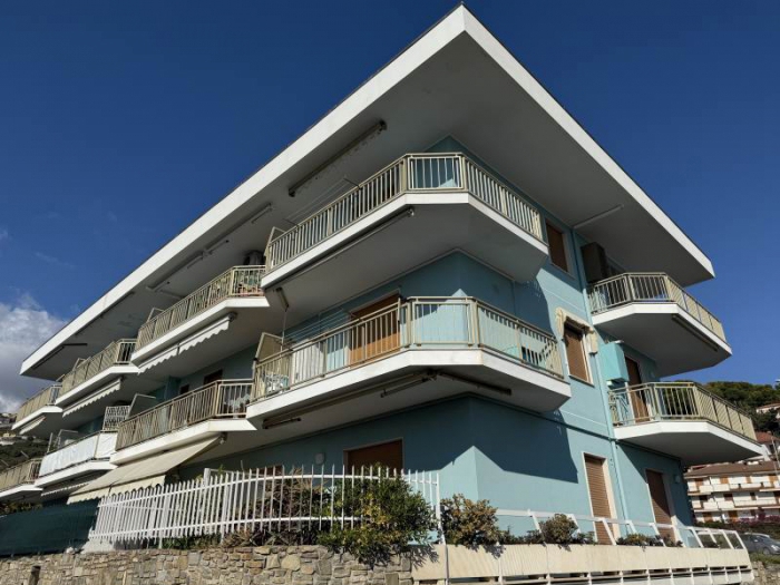 Bilocale in vendita a Costarainera