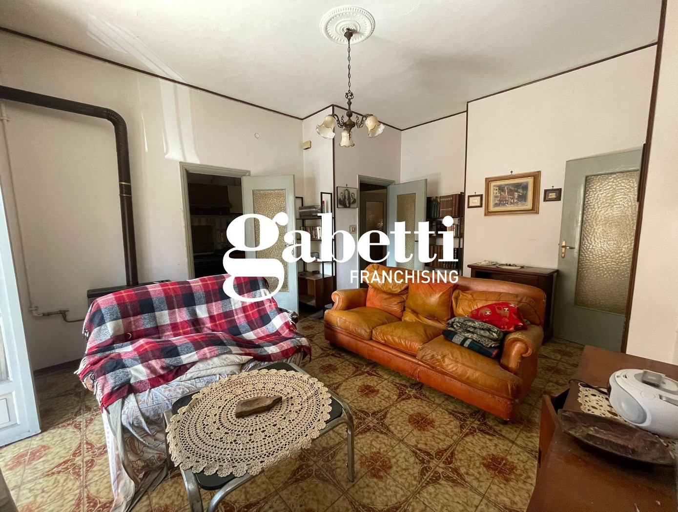 Appartamento con box a Imperia