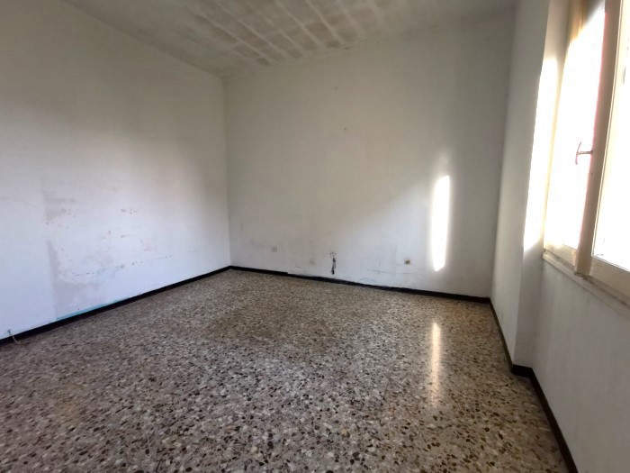 Appartamento da ristrutturare a Imperia