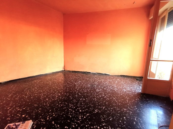 Appartamento da ristrutturare a Imperia