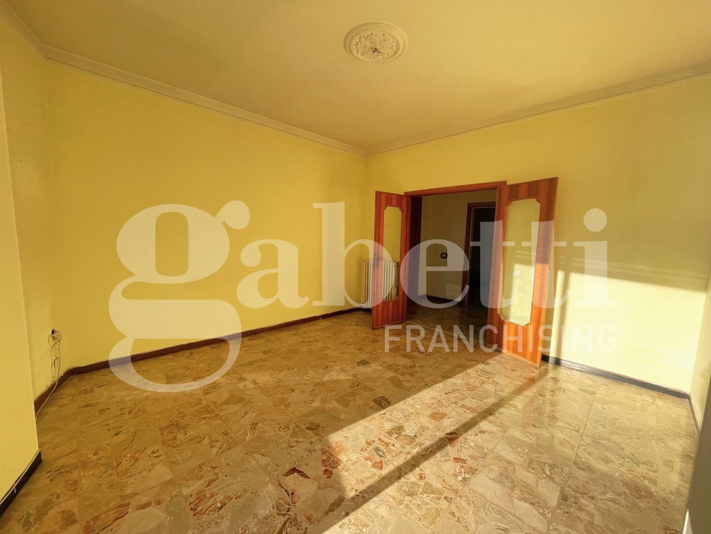 Appartamento da ristrutturare a Imperia