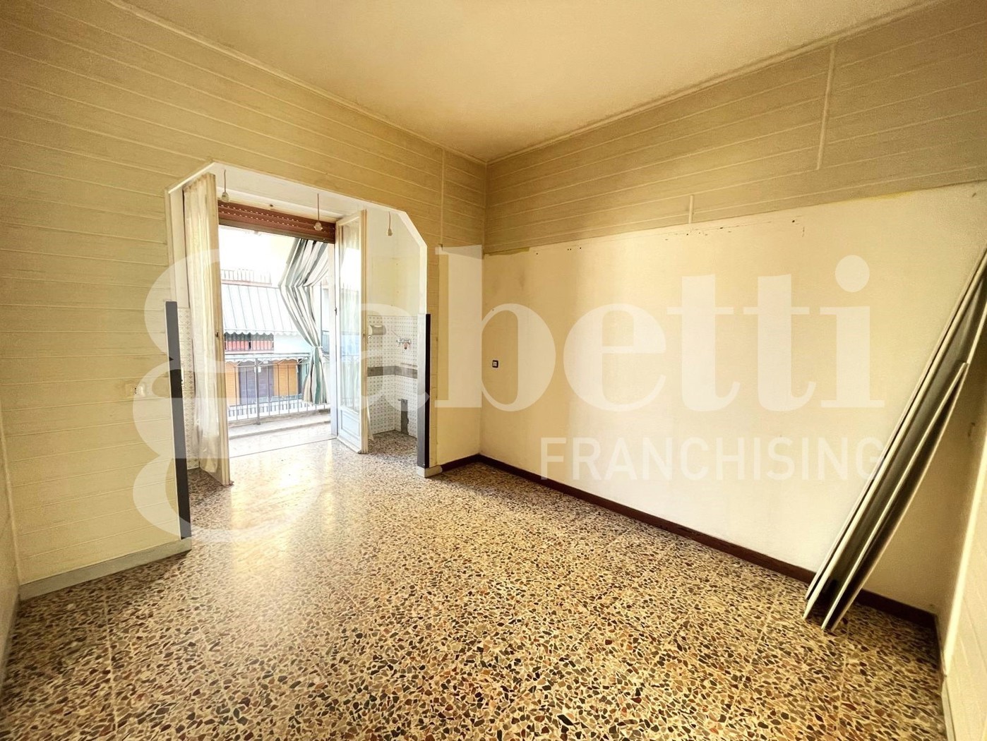 Appartamento da ristrutturare a Imperia