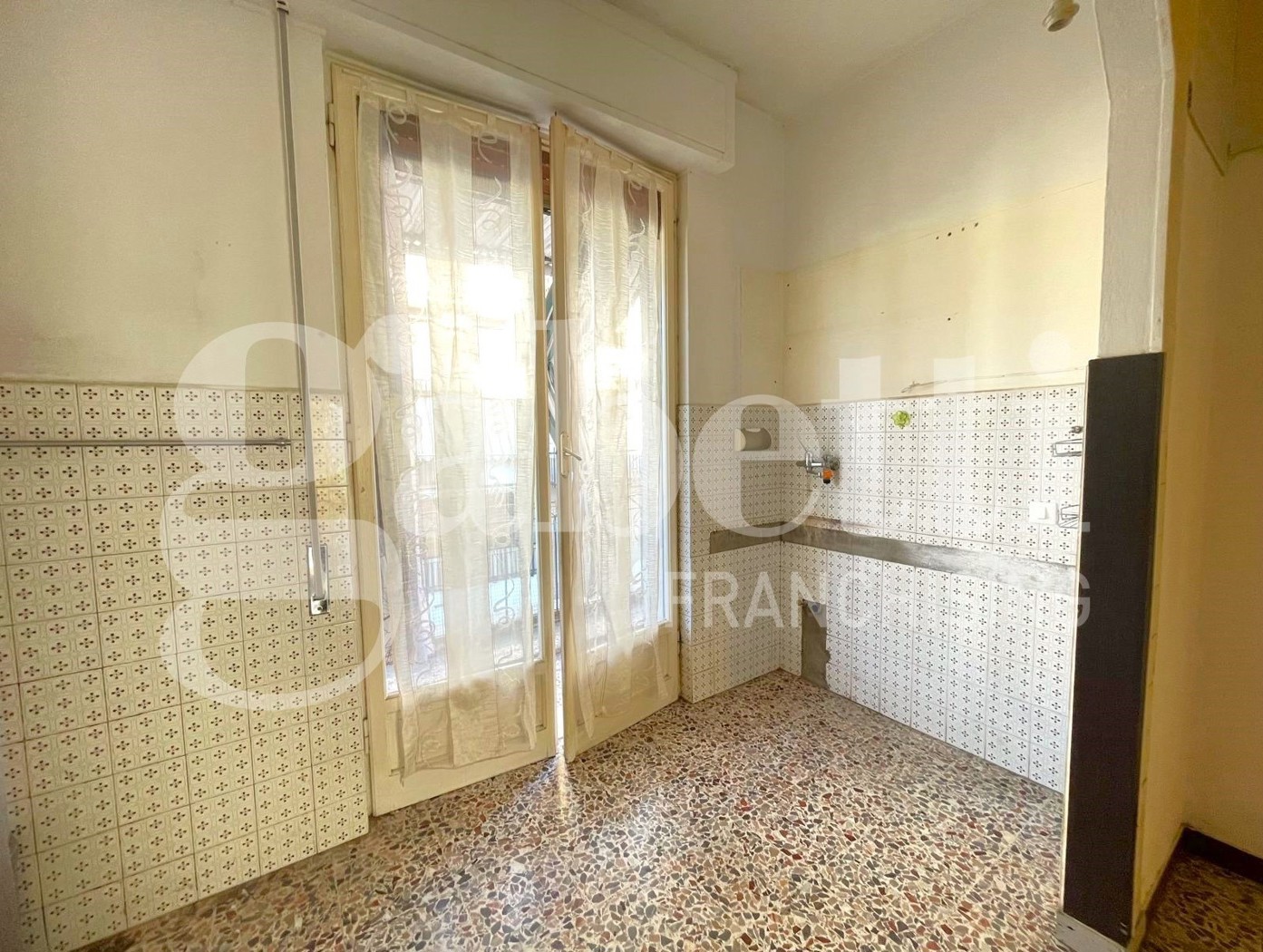 Appartamento da ristrutturare a Imperia