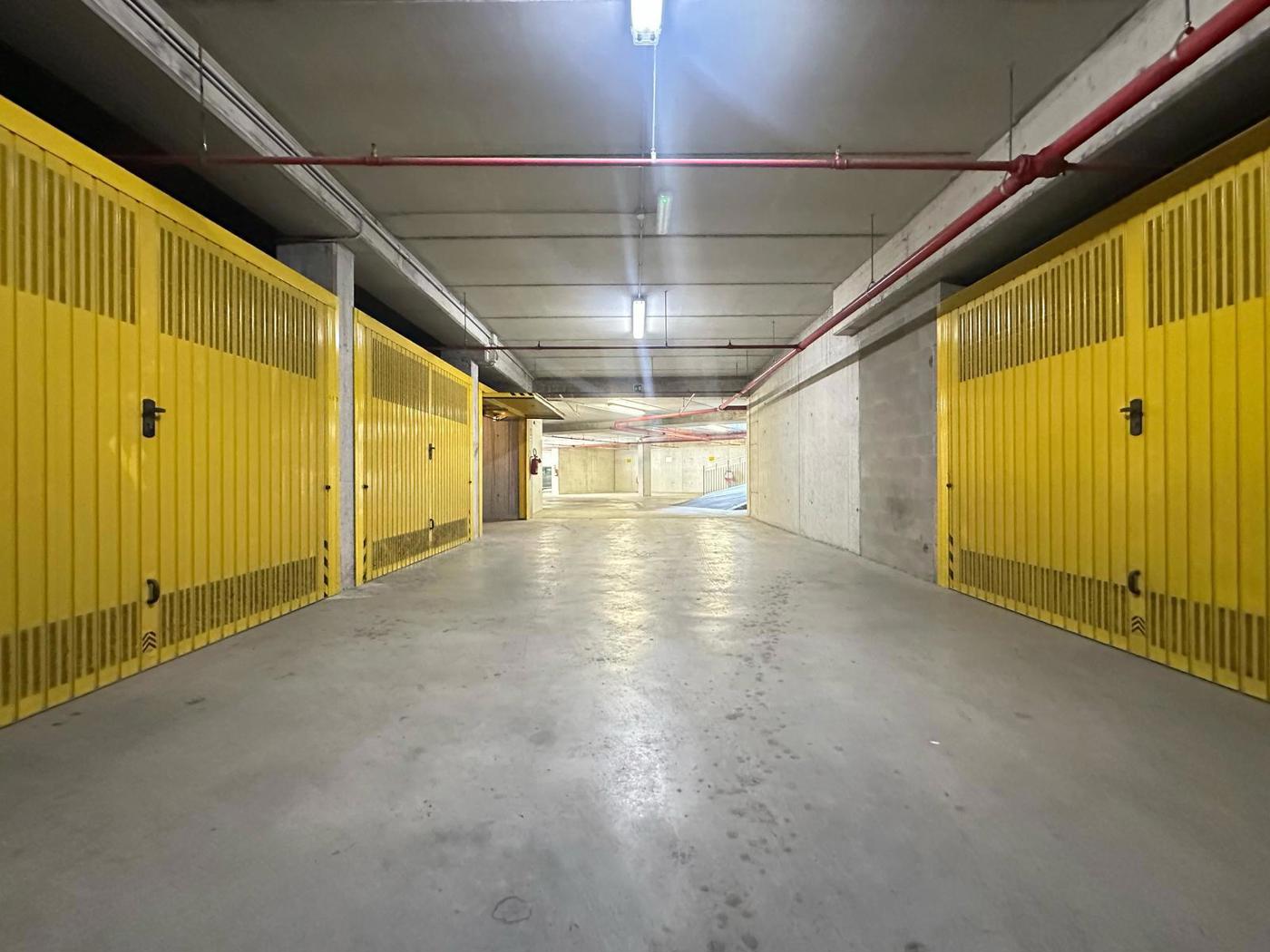 Box/Garage 45mq in vendita a Imperia