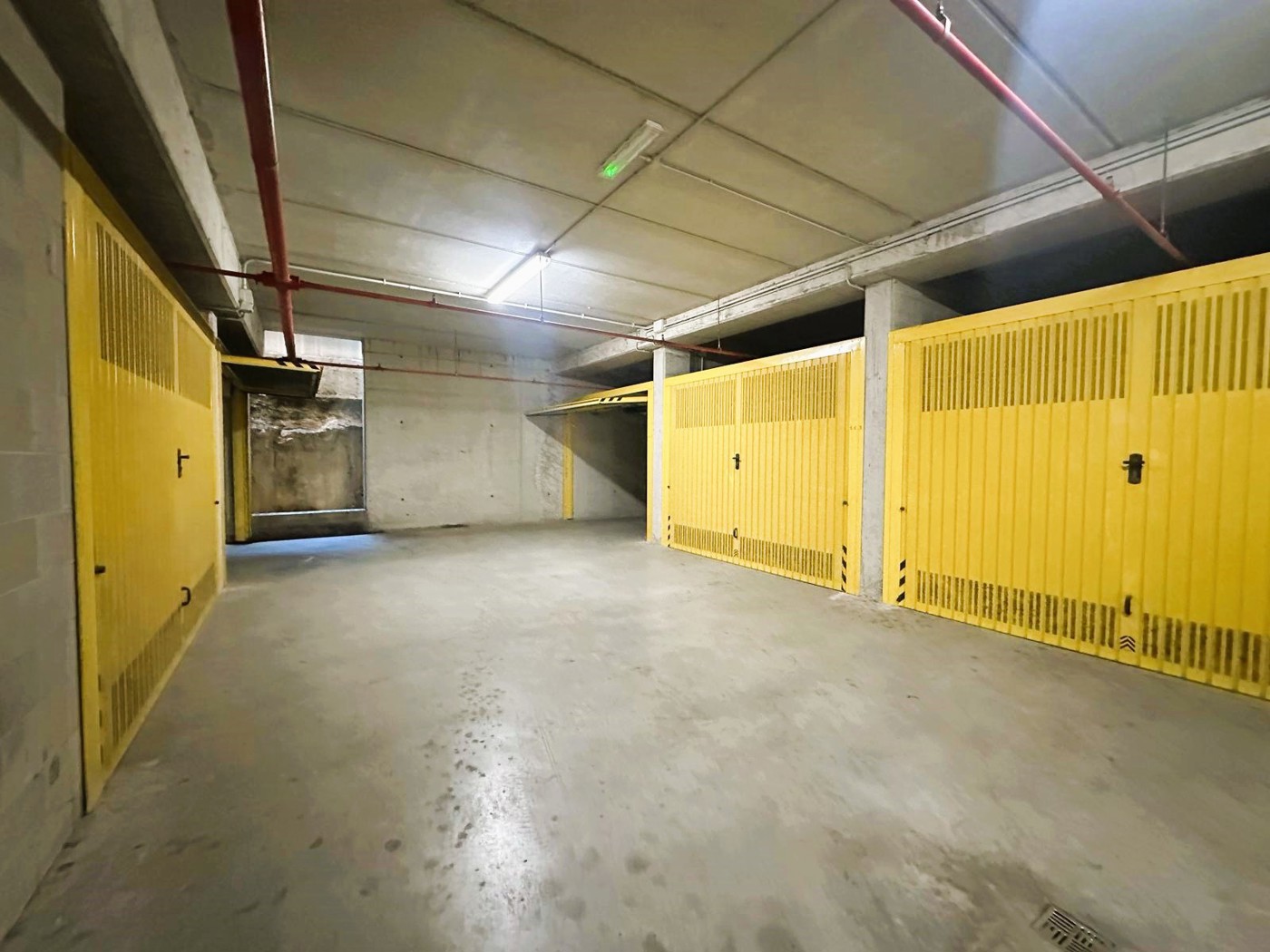 Box/Garage 45mq in vendita a Imperia