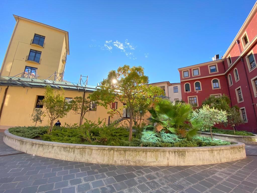 Box/Garage 45mq in vendita a Imperia