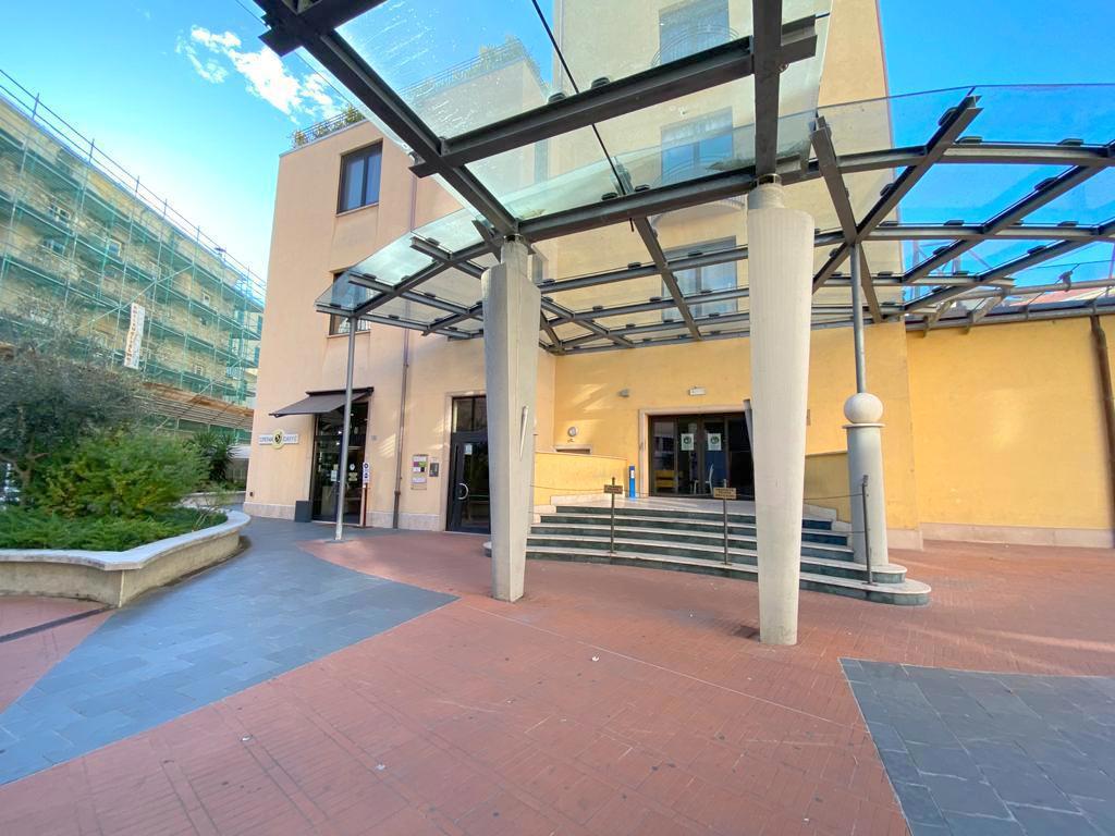 Box/Garage 45mq in vendita a Imperia