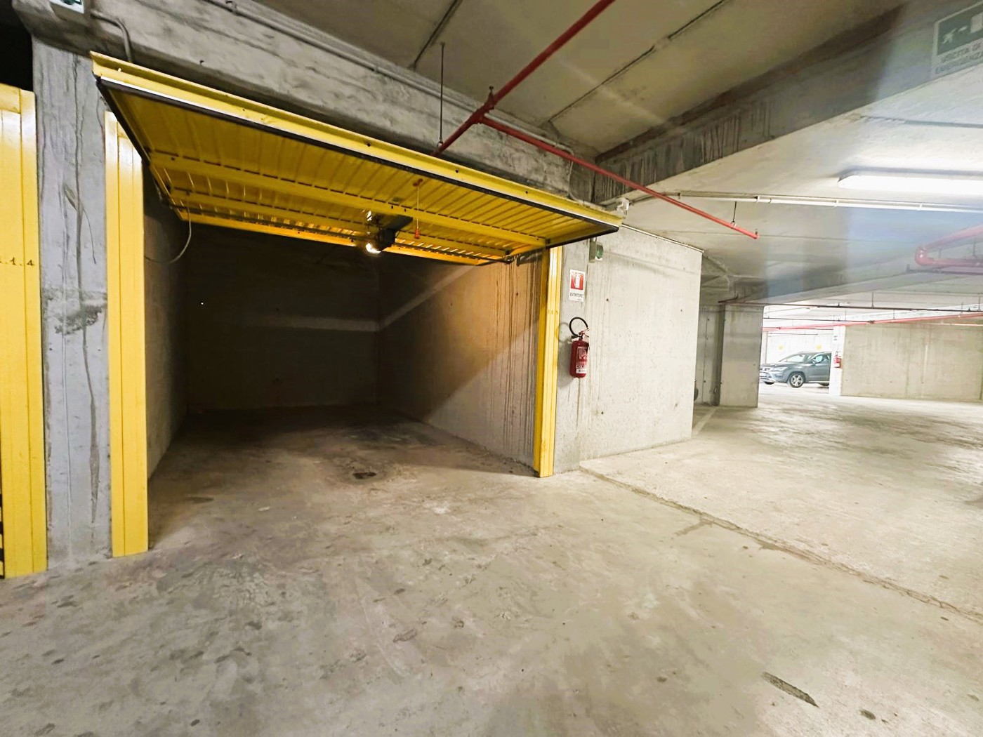 Box/Garage 20mq in vendita a Imperia