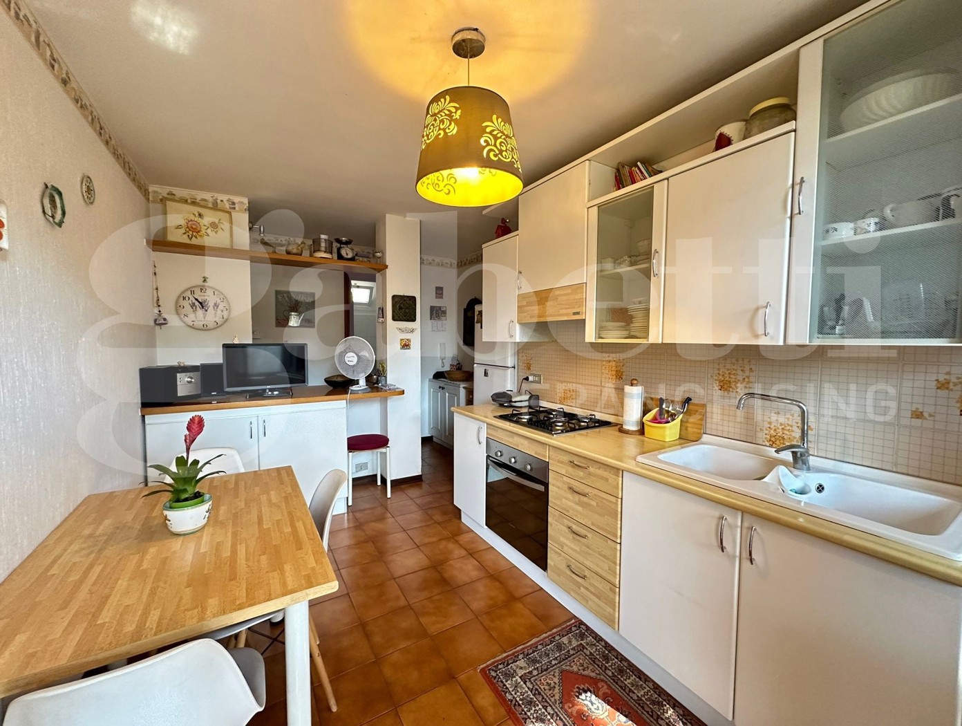 Villa Bifamiliare con giardino a Imperia