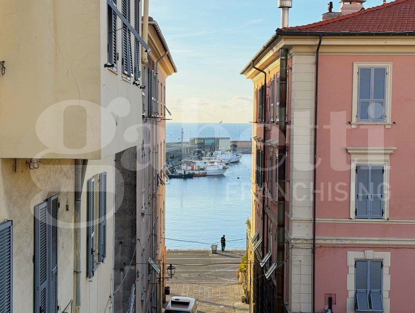appartamento in vendita ad Imperia in zona Oneglia