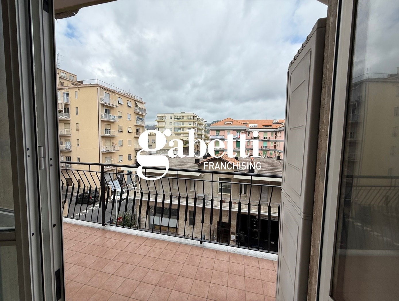 Quadrilocale ristrutturato a Imperia