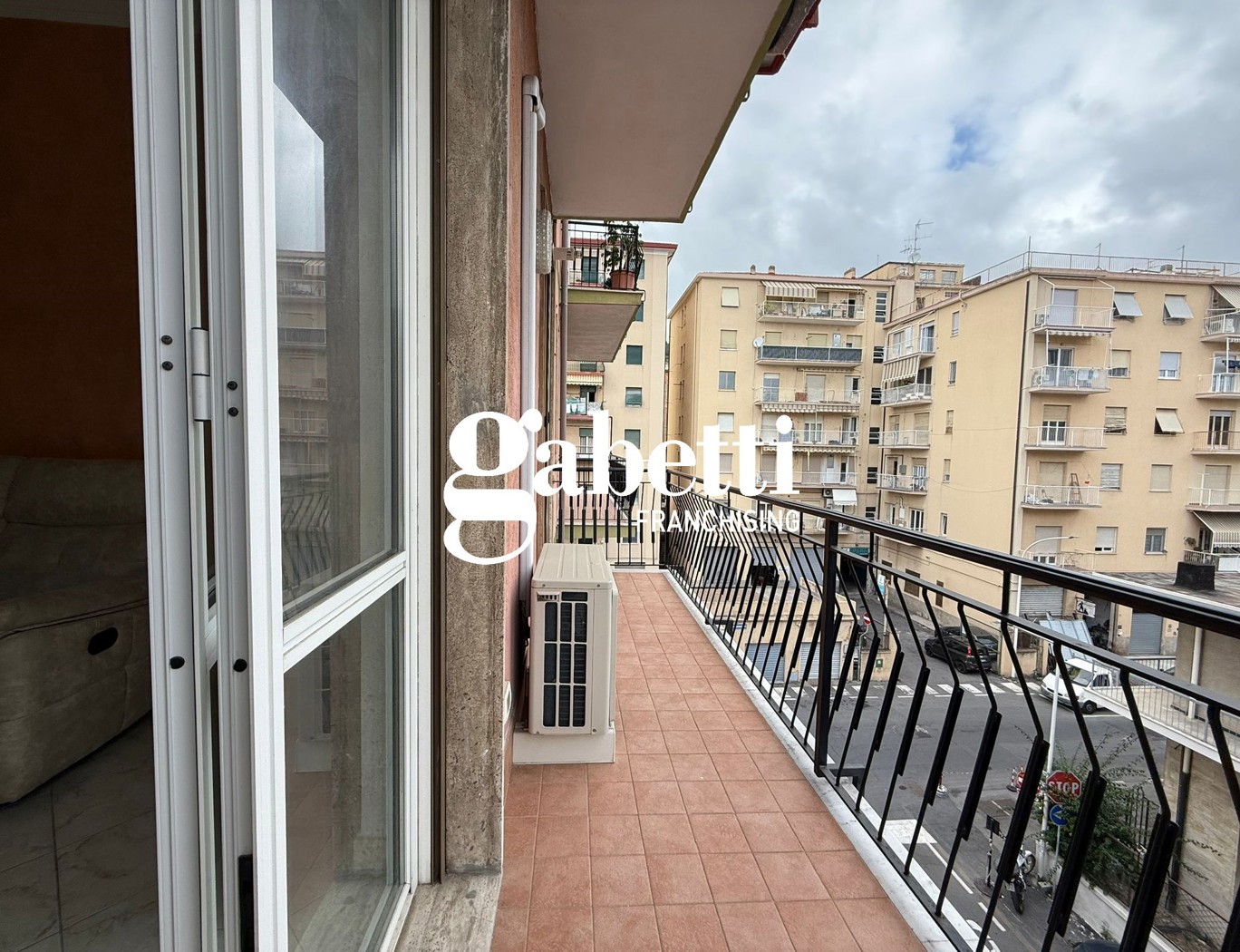 Quadrilocale ristrutturato a Imperia