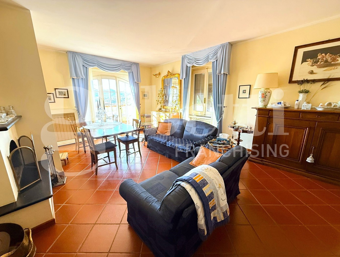 Villa Bifamiliare in vendita a Imperia