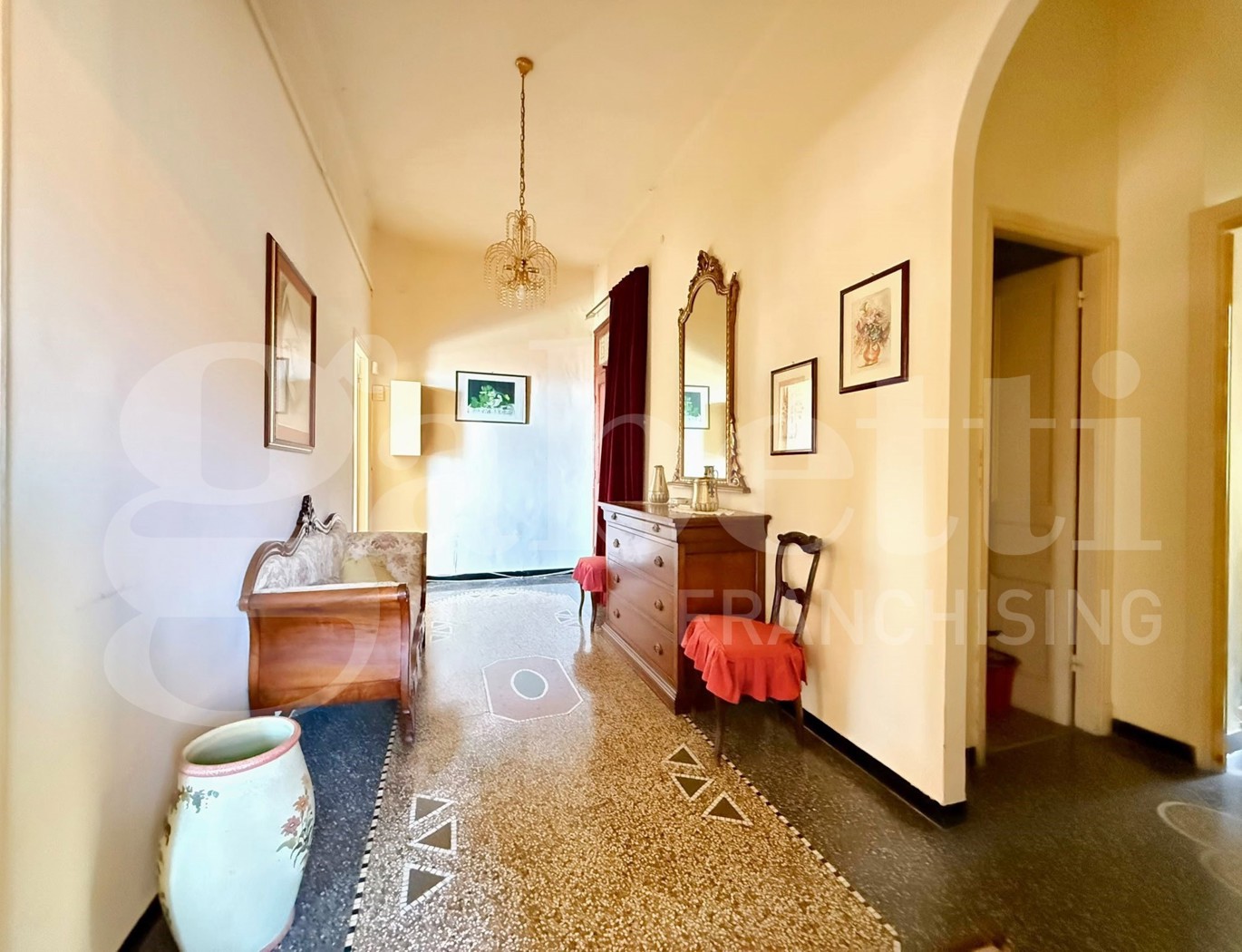 Appartamento da ristrutturare a Imperia