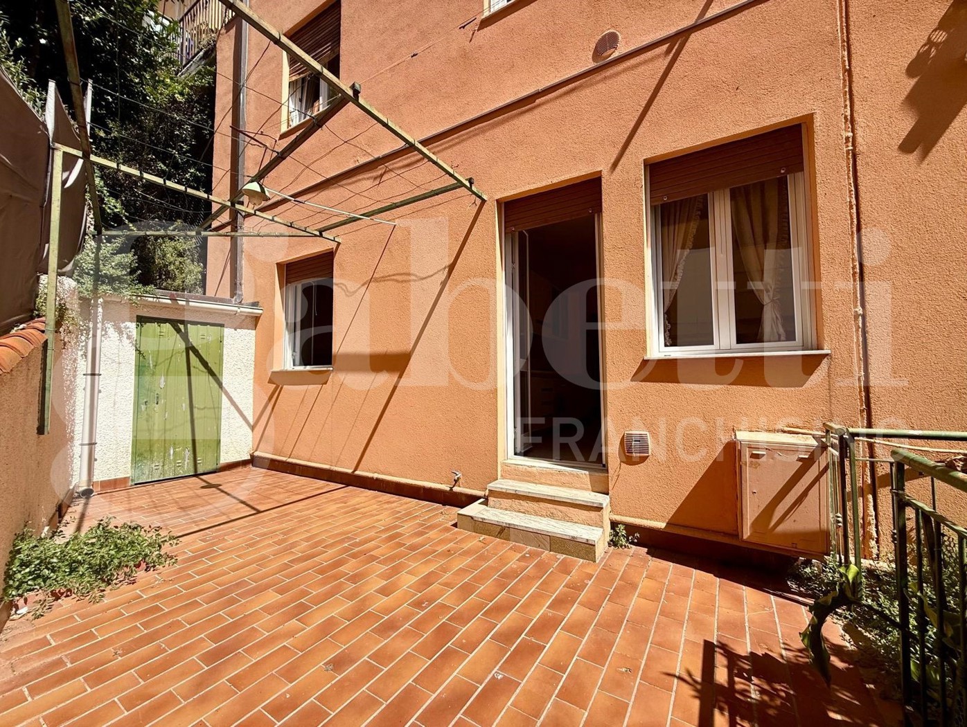Bilocale con giardino a Imperia