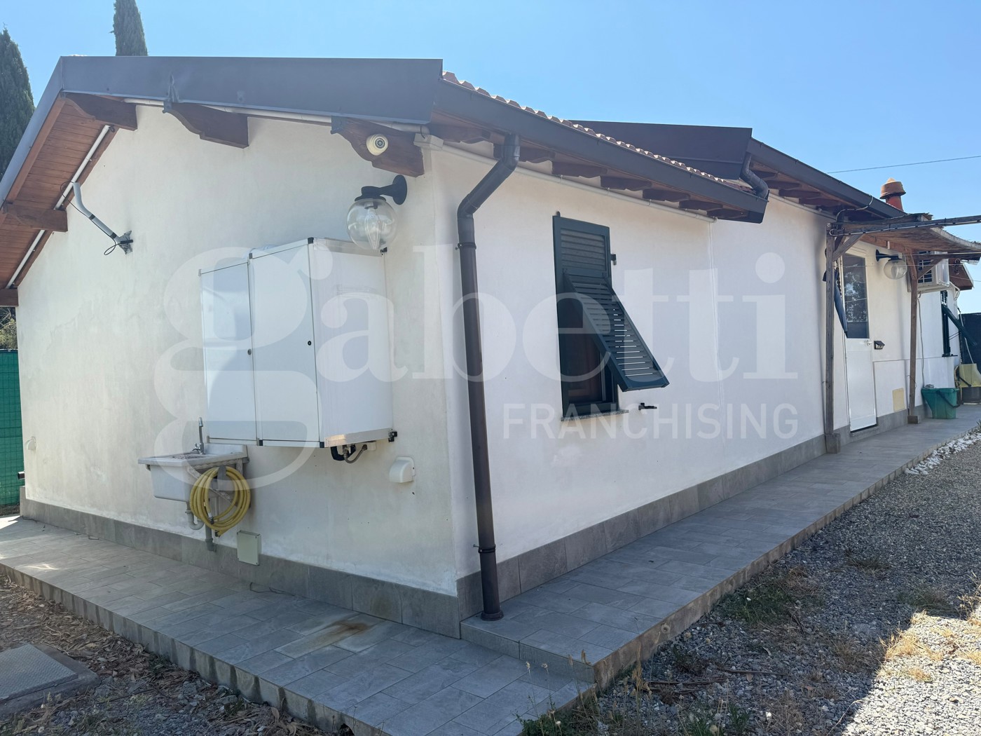 Villa con giardino a Imperia