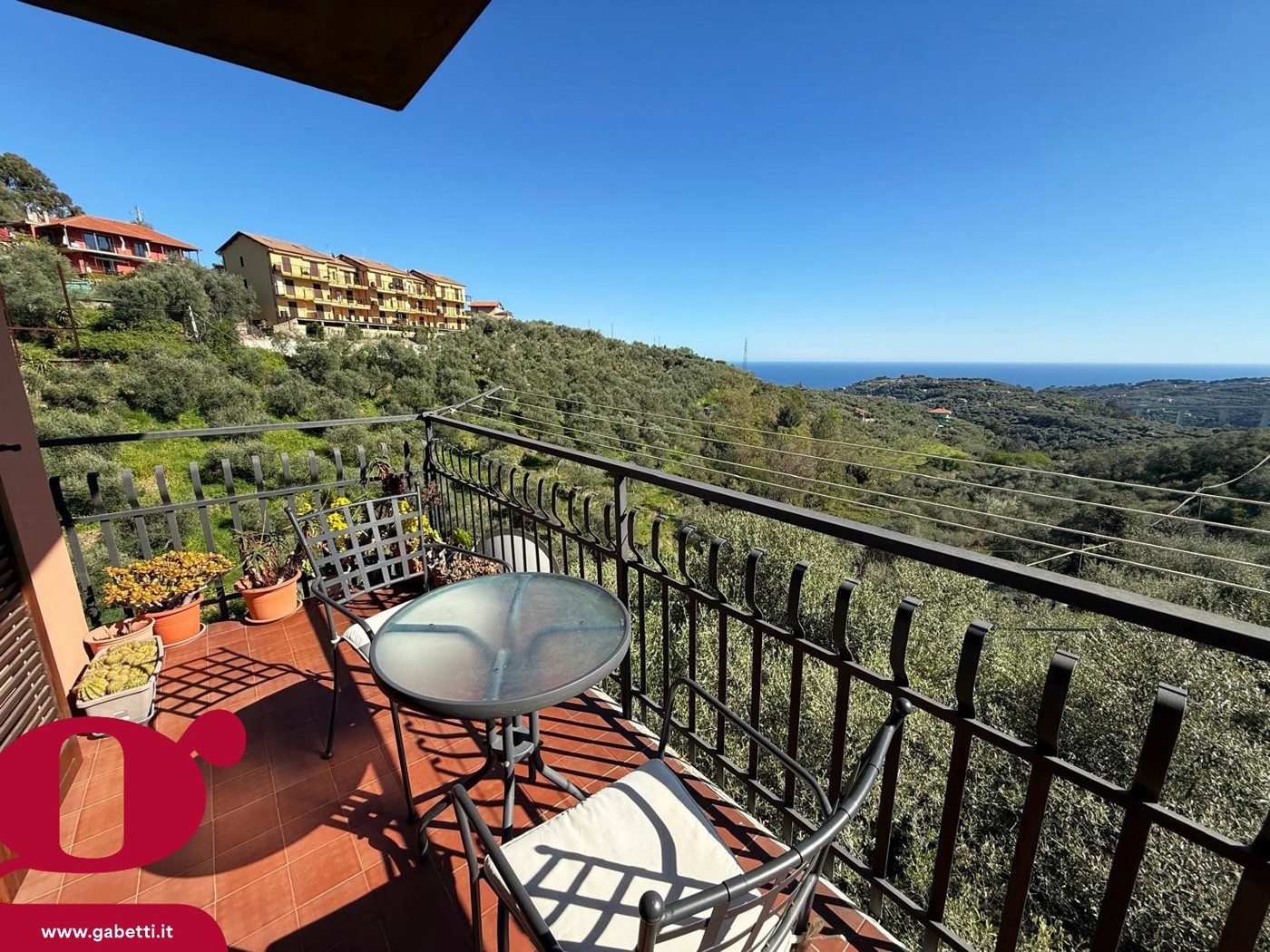 Bilocale vista mare a Civezza