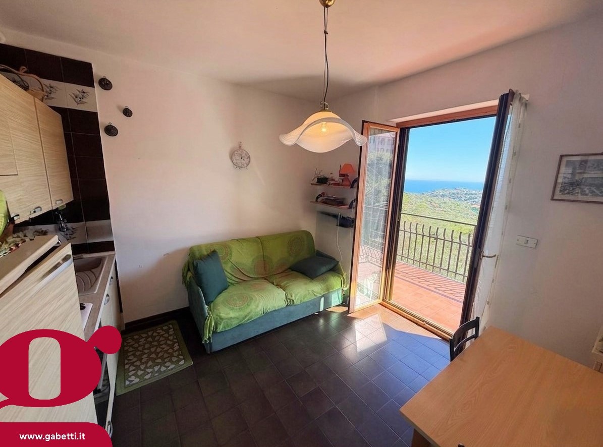 Bilocale vista mare a Civezza
