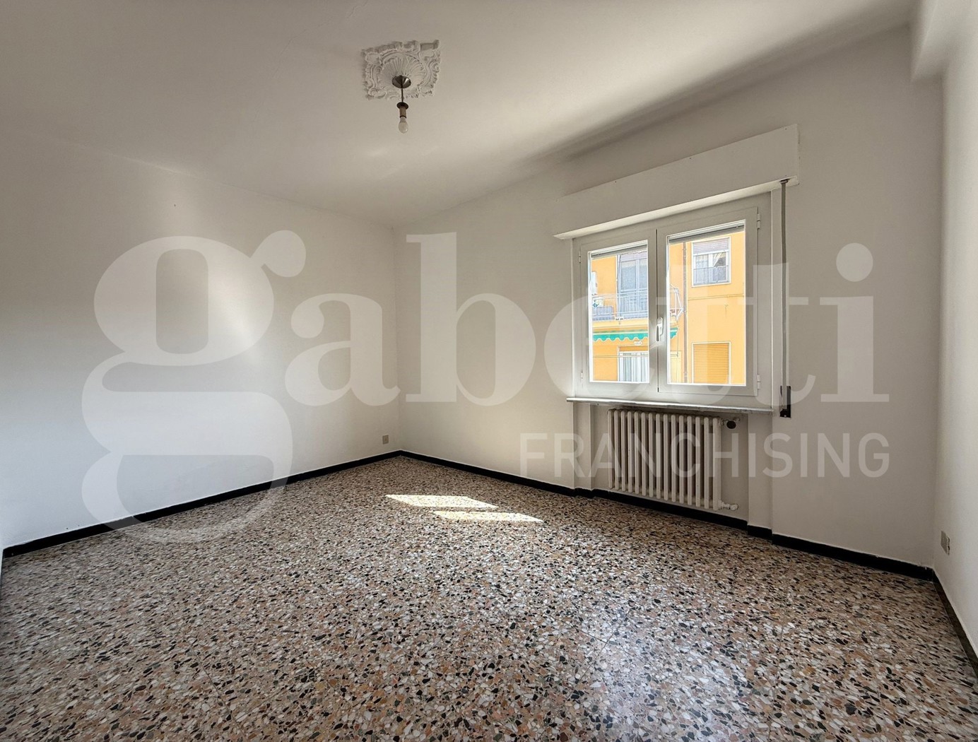 Quadrilocale in vendita a Imperia
