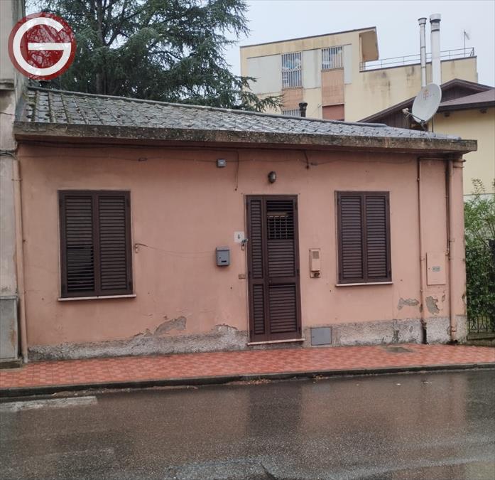 Casa indipendente da ristrutturare in via giovanni amendola 4, Cittanova