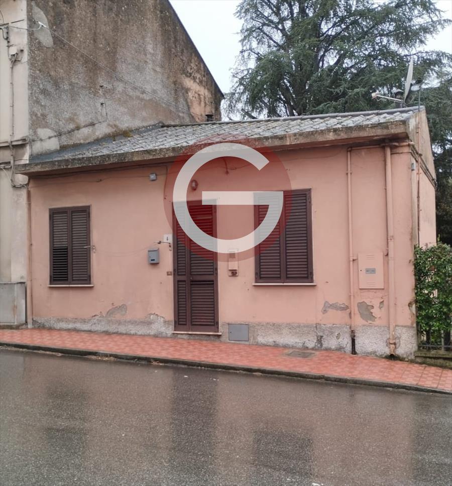 Casa indipendente da ristrutturare in via giovanni amendola 4, Cittanova