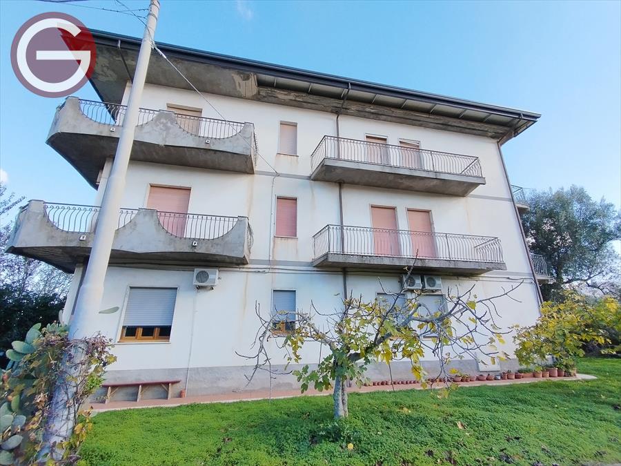 Appartamento in vendita in c/da greca' n 52, Cinquefrondi