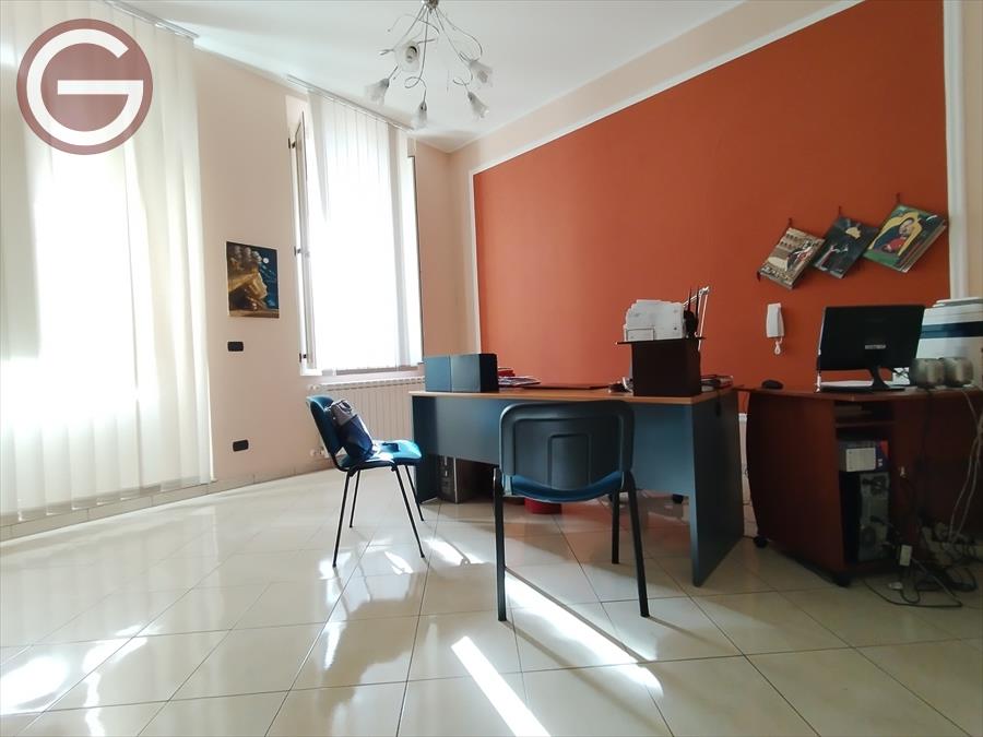 Attivit commerciale in vendita in comandante maddalena n6, Taurianova