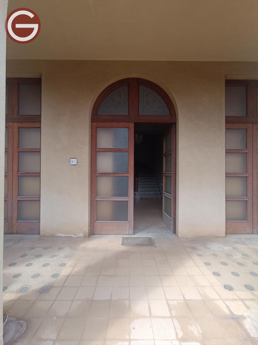 Casa indipendente con box, Delianuova centrale