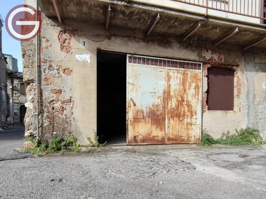 Box/Garage 30mq da ristrutturare, Cittanova centrale