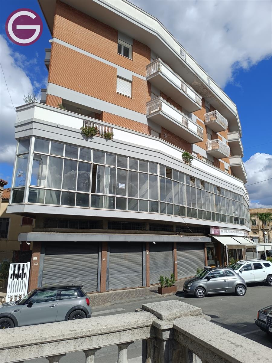 Locale commerciale in vendita, Taurianova centro