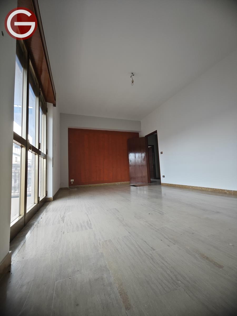 Trilocale in affitto, Taurianova zona semicentrale