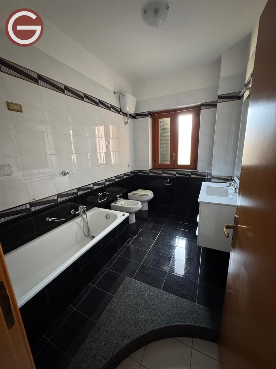 Quadrilocale in vendita in via giotto 8, Cinquefrondi