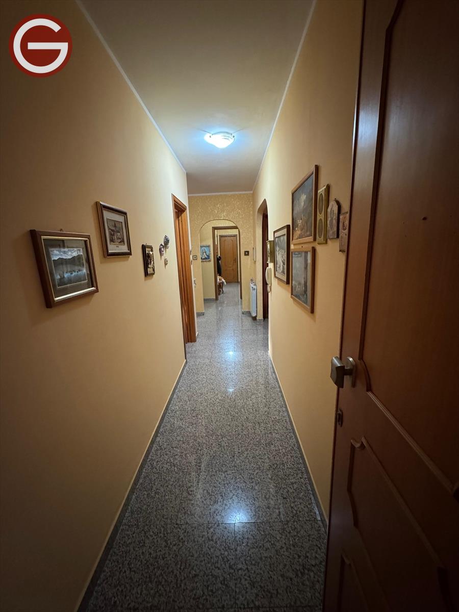 Trilocale con box, Taurianova semicentrale