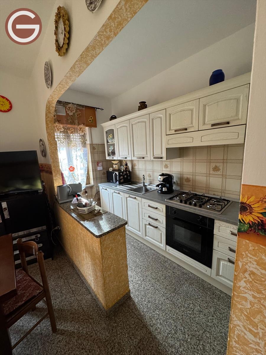 Trilocale con box, Taurianova semicentrale