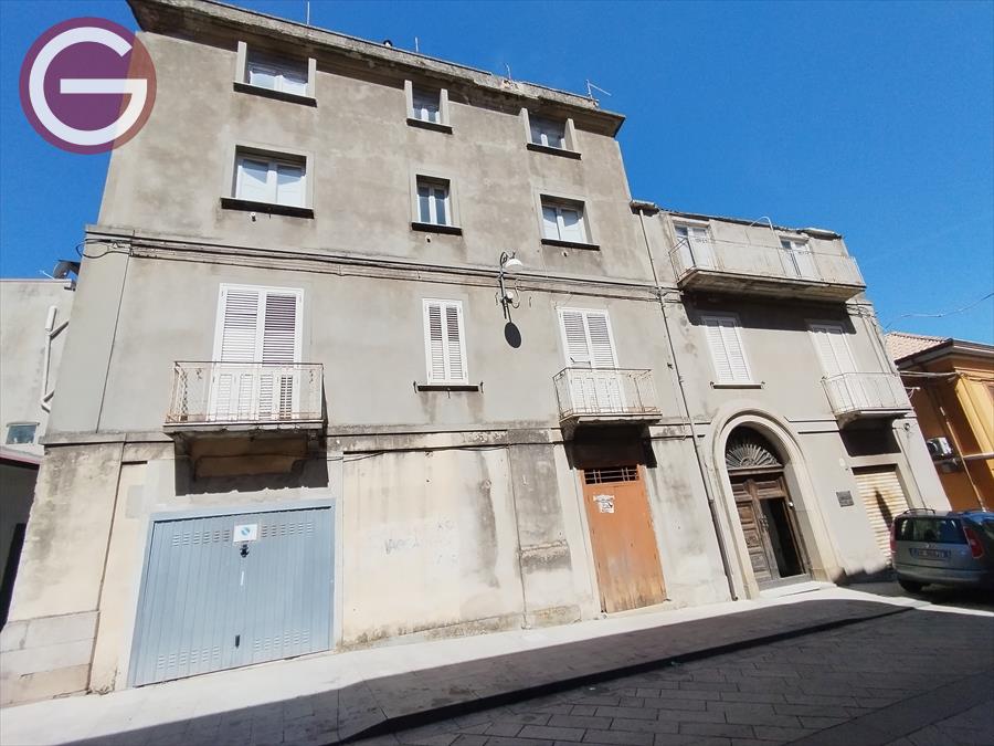 Stabile/Palazzo con box, Cittanova zona semicentrale