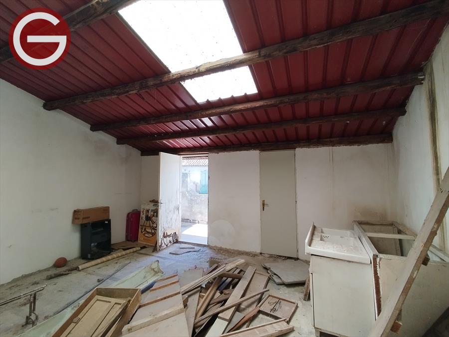 Box/Garage 38mq con box, Cittanova zona semicentrale