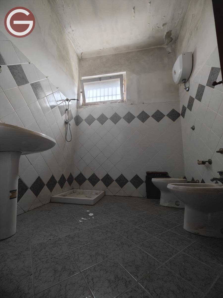 Bilocale da ristrutturare, Taurianova centrale