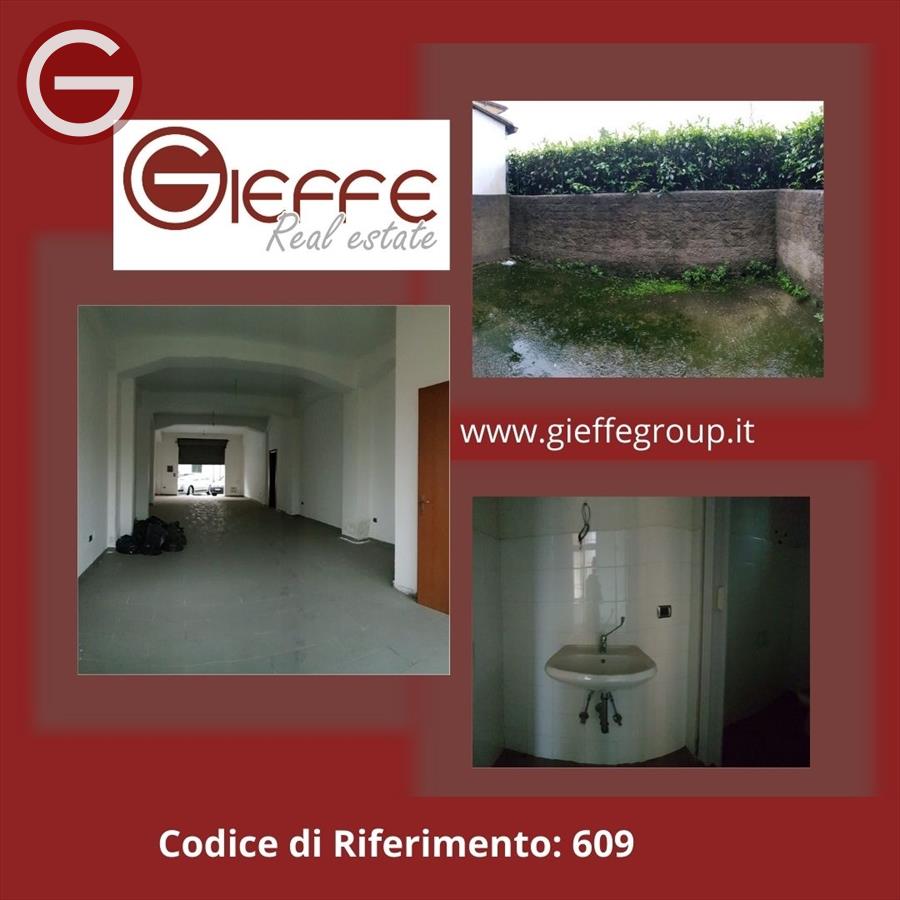 Locale commerciale in vendita in via san giovanni de rossi 51, Taurianova