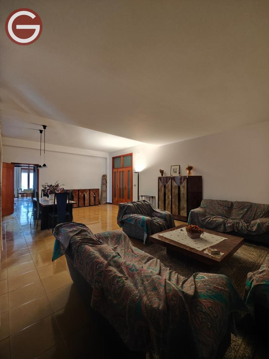 Quadrilocale con box, Taurianova centrale