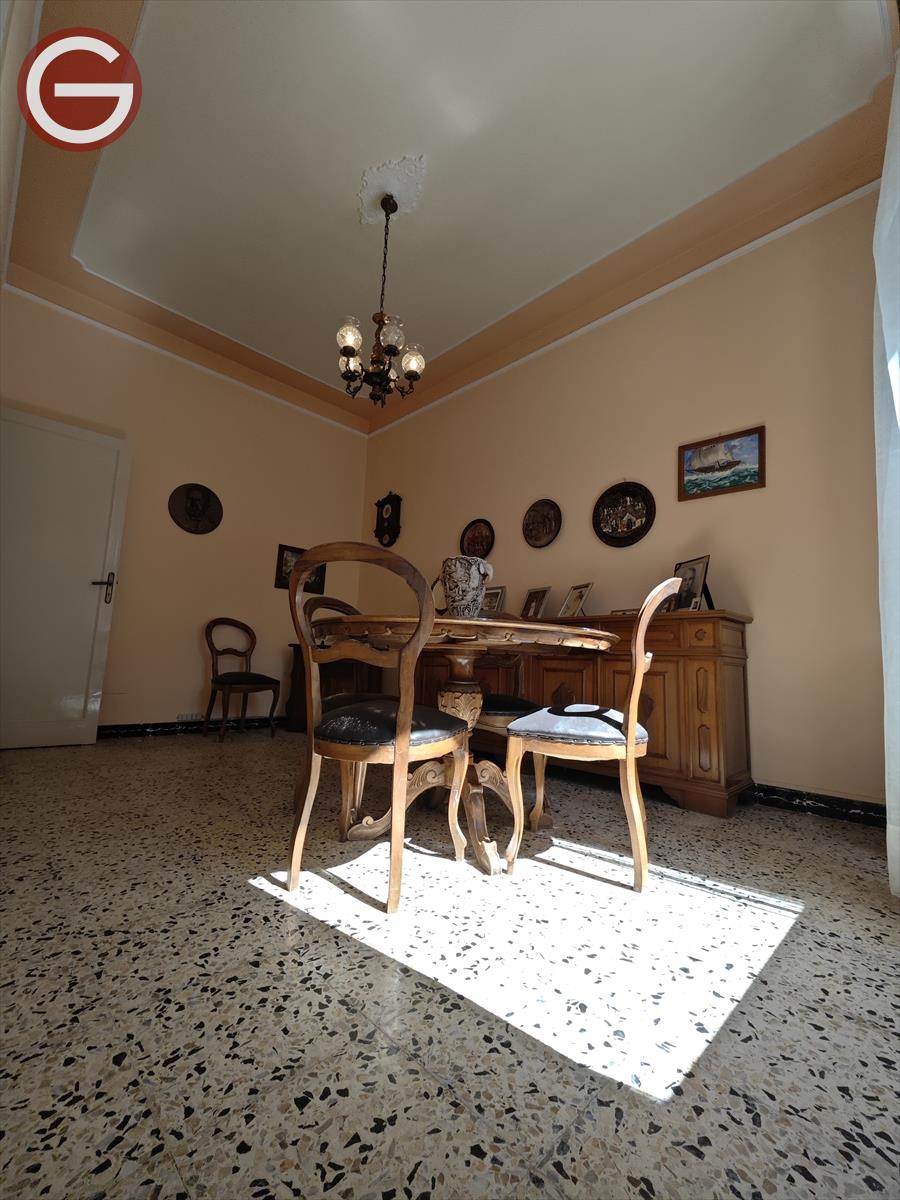 Casa indipendente da ristrutturare, Cittanova zona semicentrale