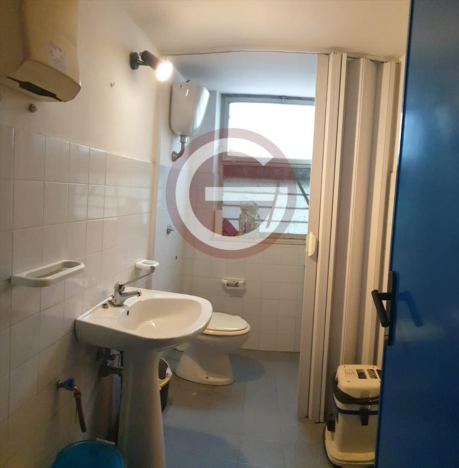 Locale commerciale nuova, Taurianova centrale