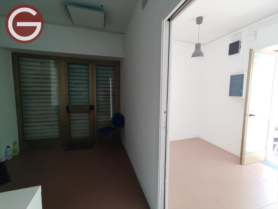 Ufficio in affitto, Cittanova centrale